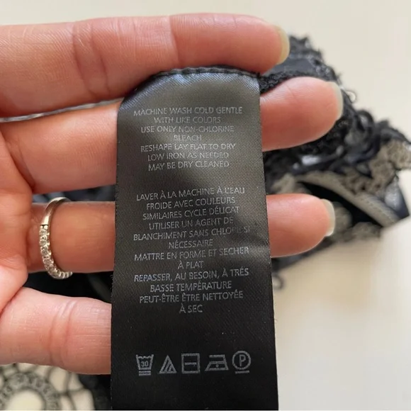 Boho Anthropologie Black Embroidered Crochet-Trim Sleeveless Tank Top MEDIUM - Picture 6 of 8